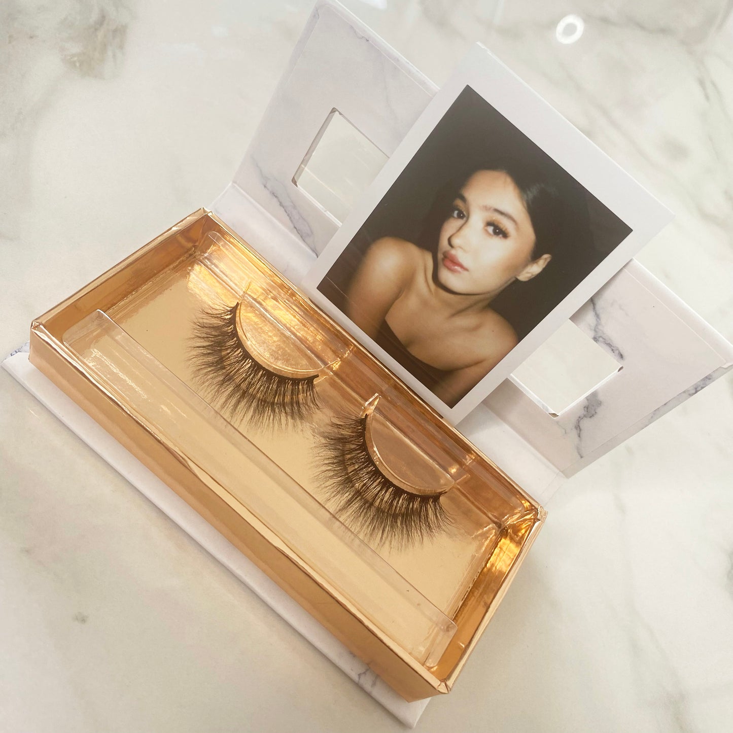 SD6 - Suzanne Dusek Lashes